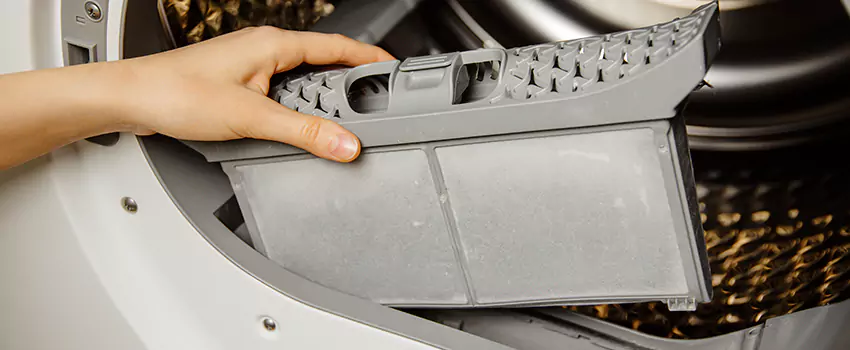 Signs Of A Clogged Dryer Lint Trap in Roseburg, Oregon